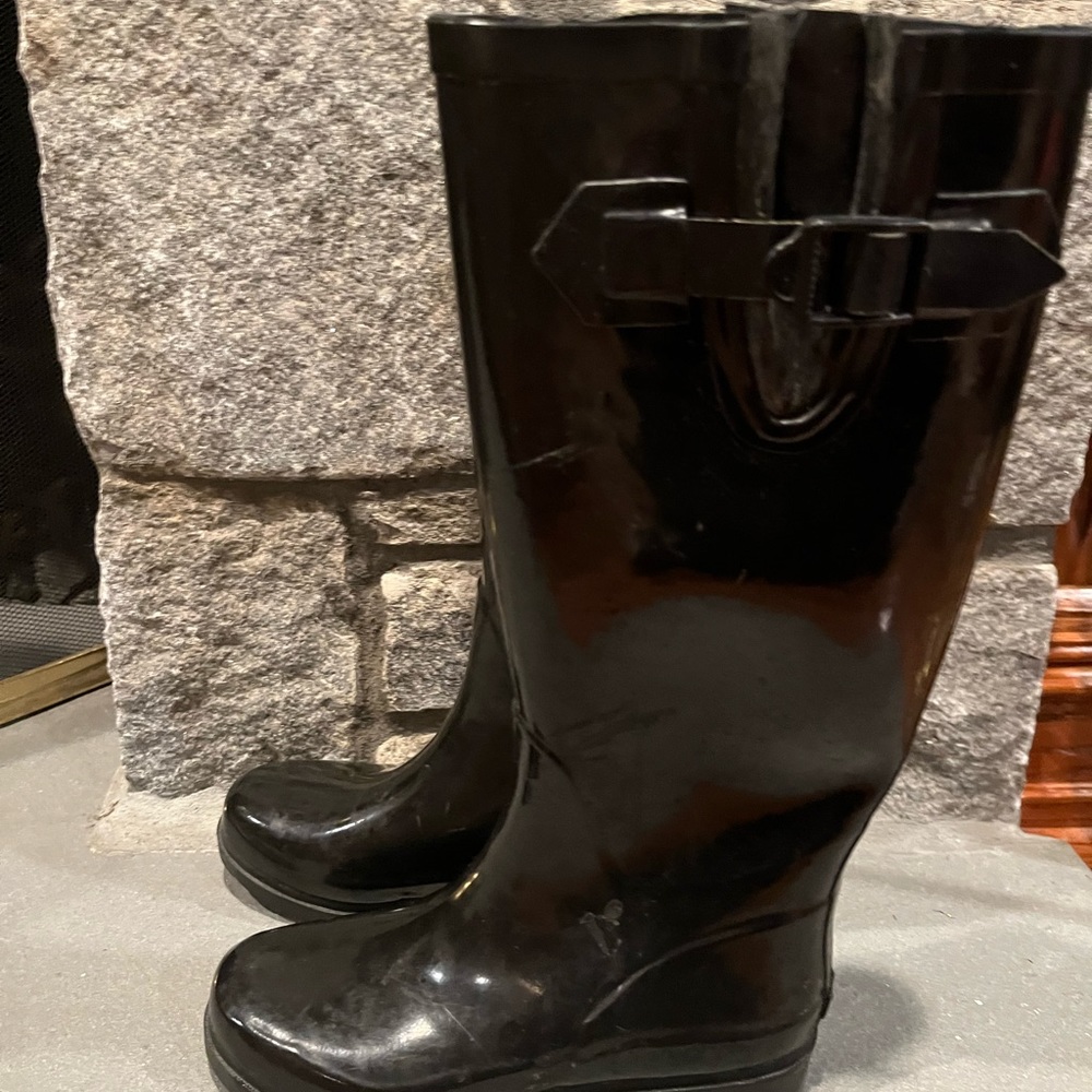 Women’s Black vinyl rain Boots below the knee style size 5.5/36 Aldo Brand